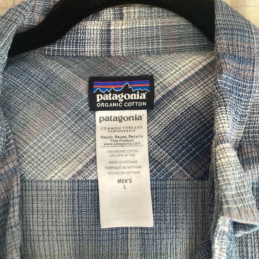 Comfortable Patagonia Button Down - image 2